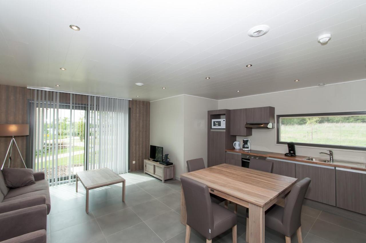 Golden Lakes Village Ardennes Boussu-lez-Walcourt ภายนอก รูปภาพ